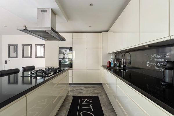Medium property photo - Van Hallstraat 19, 3317 SW Dordrecht